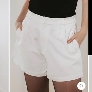 Klassy Network Dressy Shorts White (medium)
